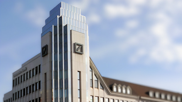 dl deutsche bank db oficina bancaria servicios financieros comercio mercados frankfurt alemania edificio logo pb