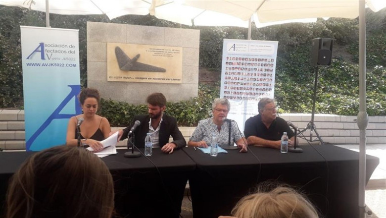 Afectados por el accidente de Spanair dan una rueda de prensa por el 11º aniversario de la tragedia | EUROPA PRESS ep afectadosaccidentespanair danruedaprensa11 aniversariola tragedia