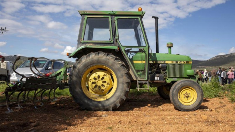 ep archivo mas de 1600 agricultores y ganaderos se benefician del plan renove 2025 ep archivo mas de 1600 agricultores y ganaderos se benefician del plan renove 2025