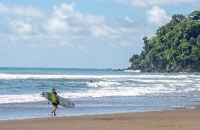 ep archivo   playa hermosa en la costa de puntarenas referente para surfistas en costa rica