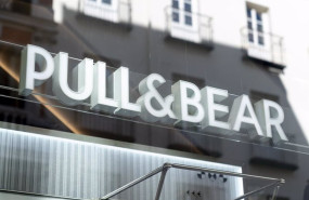 ep archivo un cartel de una tienda pull bear del grupo inditex a 5 de marzo de 2022 en madrid ep archivo un cartel de una tienda pull bear del grupo inditex a 5 de marzo de 2022 en madrid