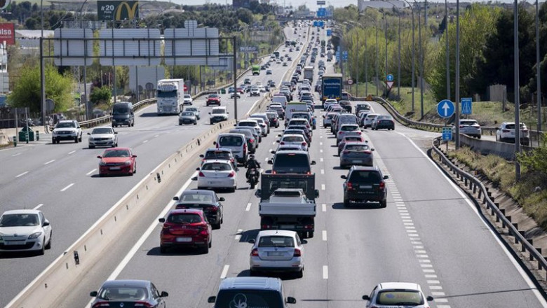 ep decenas de vehiculos durante la operacion salida