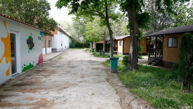 ep entrada al mini club y varios bungalows del camping internacional de aranjuez