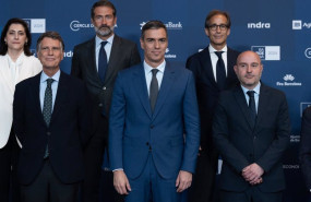 ep i d en la primera fila el presidente del cerce deconomia jaume guardiola el presidente del