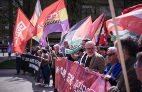 ep imagen de la concentracion convocada por ccoo en pamplona reclamando salario techo y tiempo para