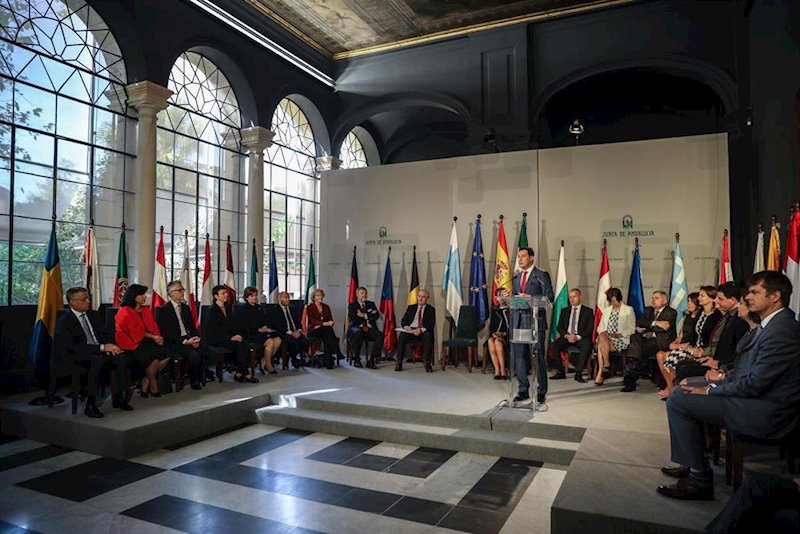 ep juanma moreno este jueves durante su intervencion ante embajadores de paises de la ue
