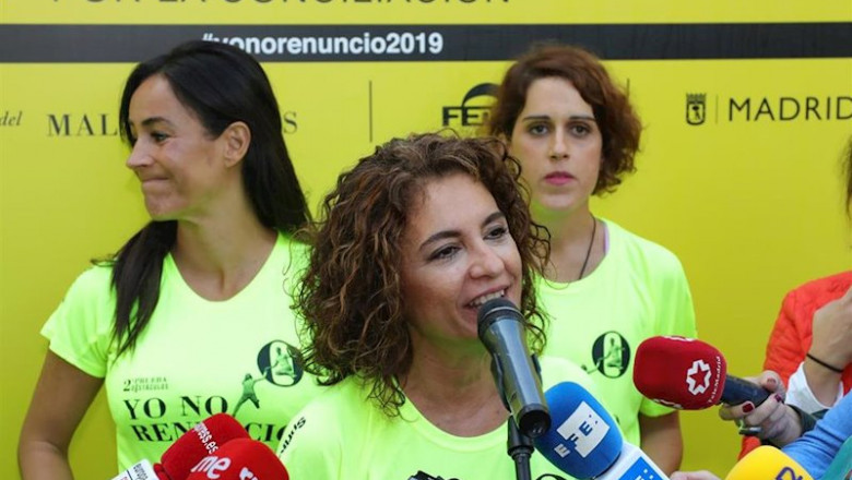 La ministra de Hacienda en funciones, María Jesús Montero, atiende a los medios de comunicación en el marco de la carrera 'Yo no renunció por la conciliación' organizada por el Club Malasmadres, en Madrid (España) a 13 de octubre de 2019. | Jesús Hellín - Europa Press ep la ministra de hacienda en funciones maria jesus montero atiende a los medios de comunicacion en