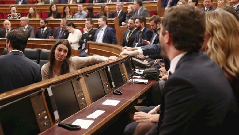ep la ministra de igualdad irene montero saluda a la bancada del partido popular en el congreso de