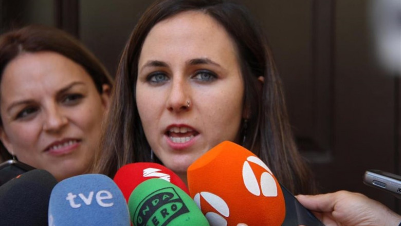 La portavoz adjunta de Podemos en el Congreso, Ione Belarra, atiende a los medios | EUROPA PRESS ep la portavoz adjuntapodemoscongreso ione belarra atiendelos medios