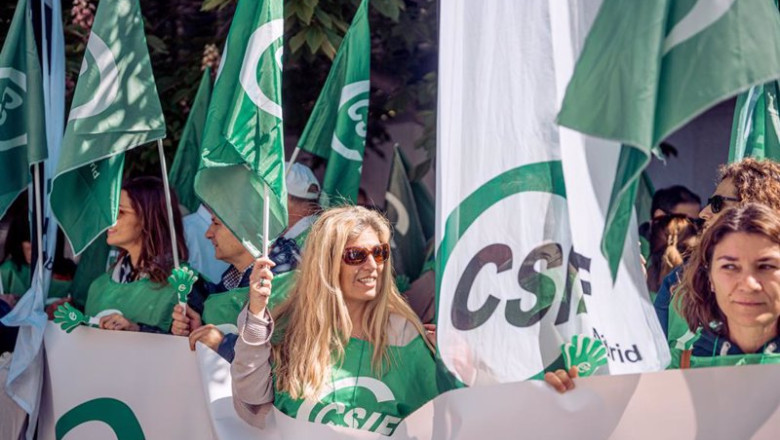 ep manifestantes durante una concentracion convocada por csif ep manifestantes durante una concentracion convocada por csif