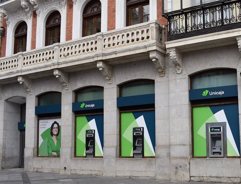 Unicaja abonará el 24 de abril un dividendo de 0,074 euros por acción