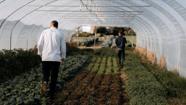 ep relais chteaux y slow food lanzan la campana global plantar el futuro para promover una cocina
