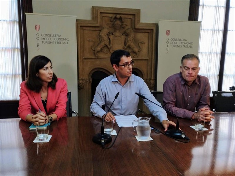 ep rosana morillo iago negueruela y lloren pou en rueda de prensa