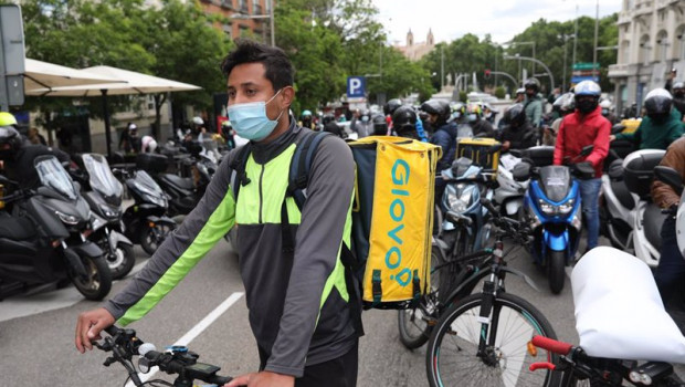ep varios riders a su llegada al congreso durante una manifestacion a 11 de mayo de 2021 en madrid