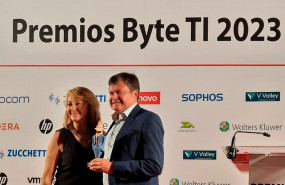 foto premios byte2023 justino