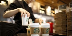 starbucks-veut-engager-2-500-refugies starbucks-veut-engager-2-500-refugies