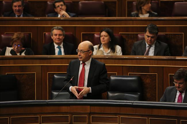 cristobal_montoro_en_la_sesion_de_control_al_gobierno_en_el_congreso