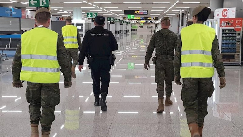 ep agentes policia nacional y del ejercito en el aeropuerto de palma patrulla recurso archivo