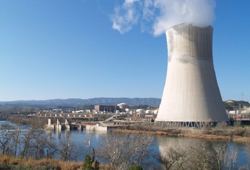 Las eléctricas: el recorte a nucleares e hidráulicas parte de hipótesis falsas