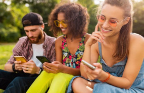 ep archivo   el 70 de los jovenes z prioriza la estabilidad laboral y horaria al elegir un empleo