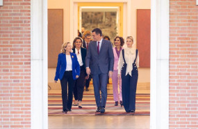 ep archivo   i d en la primera fila la vicepresidenta primera y ministra de asuntos economicos nadia