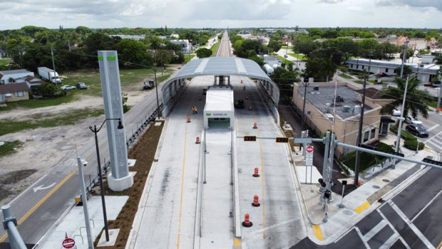 ep archivo   sistema de transito rapido en autobus de miami dade