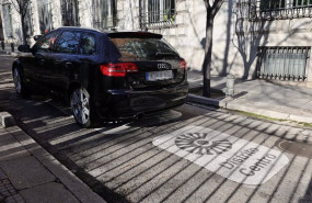 ep archivo   un vehiculo circula dos dias despues de la entrada en vigor de la zona de bajas