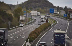 ep autovia a-1 en el limite entre navarra y alava