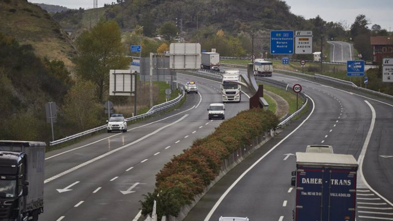 Autovía A-1, en el límite entre Navarra y Álava | EDUARDO SANZ-EUROPA PRESS - Archivo ep autovia a-1 en el limite entre navarra y alava