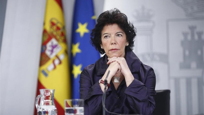 ep celaa assenyalala illegalitzacio darranla retiradafons publicsl