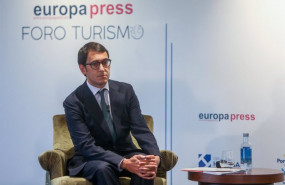 ep el conseller de modelo economico turismo y trabajo de baleares iago negueruela en un desayuno del