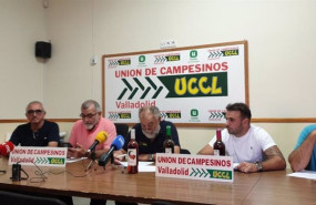 ep el coordinador de uccl en valladolid valentin garcia centro durante la rueda de prensa de ep el coordinador de uccl en valladolid valentin garcia centro durante la rueda de prensa de