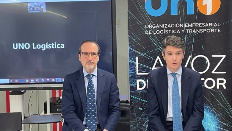 El director general de Transporte Terrestre, Jaime Moreno, y el presidente de UNO Logística, Francisco Aranda | UNO LOGÍSTICA ep el director general de transporte terrestre jaime moreno y el presidente de uno logistica