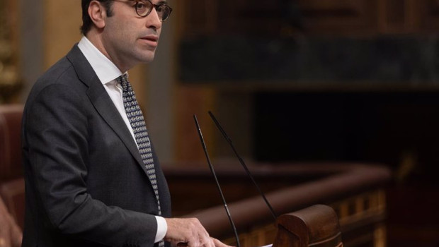 ep el ministro de economia carlos cuerpo interviene durante una sesion plenaria en el congreso de 20250409153804 ep el ministro de economia carlos cuerpo interviene durante una sesion plenaria en el congreso de 20250409153804