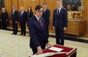 ep el nuevo ministro de sanidad salvador illa jura o promete su cargo ante el rey felipe vi en el