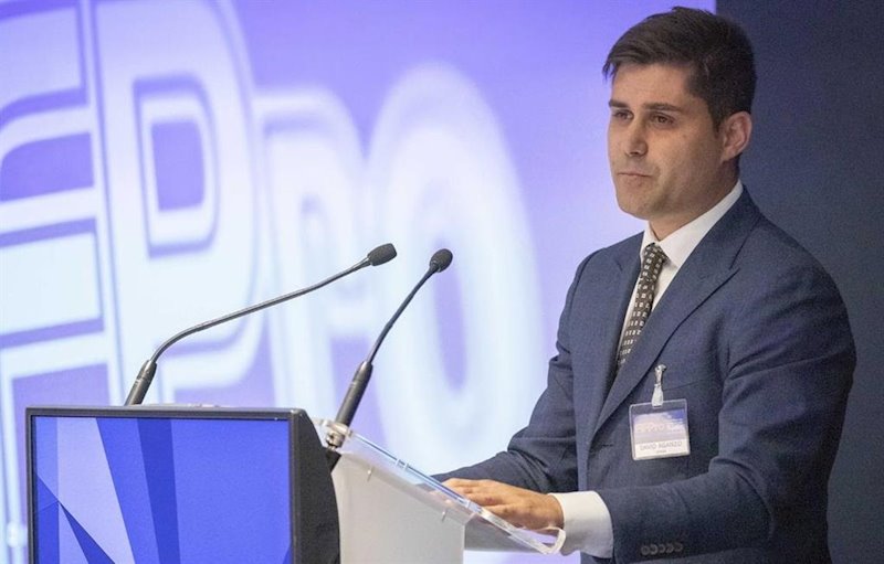 ep el presidente de la afe david aganzo en una asamblea de fifpro