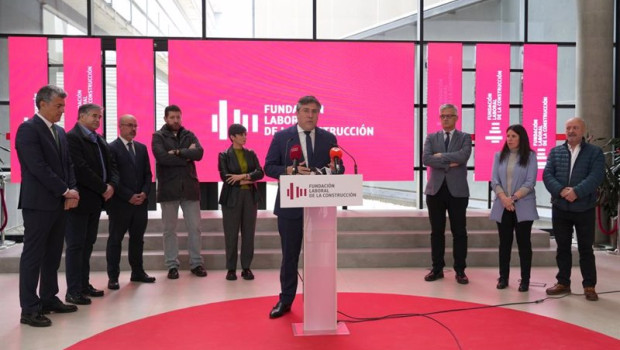 ep el presidente de la confederacion nacional de la construccion cnc pedro fernandez alen