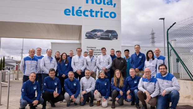 ep el presidente de volkswagen navarra michael hobusch y miembros del comite ejecutivo junto a parte