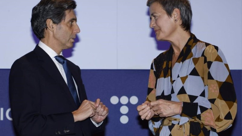 ep el presidente ejecutivo de telefonica jose maria alvarez pallete y la vicepresidenta de la