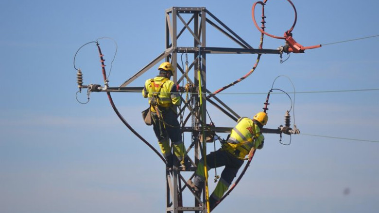 ep endesa pone en marcha la cuarta edicion del programa de fd dual en redes de distribucion