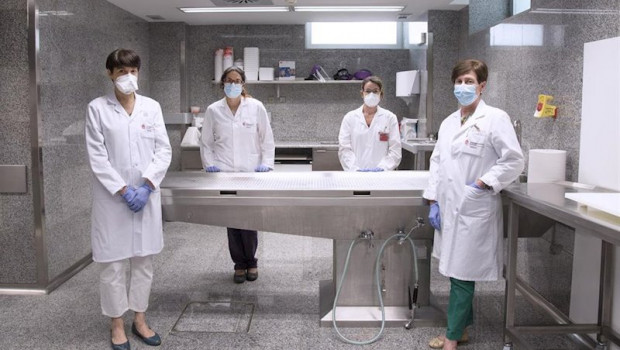 ep equipo del servicio de anatomia patologica del chn que realizara el estudio de izquierda a