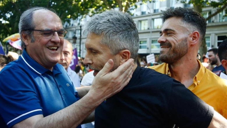 Fernando Grande-Marlaska, Ángel Gabilondo y Felipe Sicilia en la manifestación estatal del Orgullo LGTBI en Madrid, desde Atocha hasta Colón | Ricardo Rubio - Europa Press ep fernando grande-marlaska angel gabilondofelipe siciliala manifestacion estatalorgullo lgtbimadrid desde atochacolon