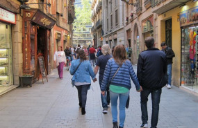 ep gente persona personas paseando paseo pareja parejas matrimonio 20190405125203