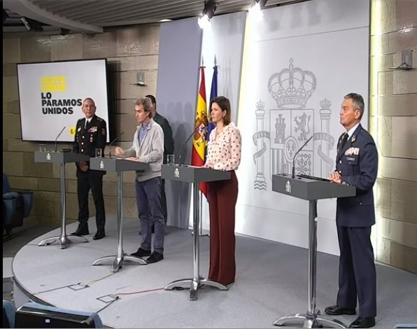 (I-D) El DAO de la Policía, José Ángel González; el DAO de la Guardia Civil, Laurentino Ceña; el director del Centro de Coordinación de Alertas y Emergencias Sanitarias, Fernando Simón; y el general del Ejército del Aire Miguel Ángel Villarroya | MONCLOA ep i-d el dao de la policia jose angel gonzalez el dao de la guardia civil laurentino cena el