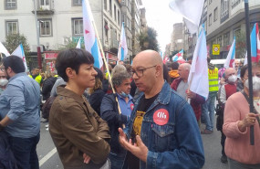 ep la portavoz nacional del bng ana ponton conversa con el secretario comarcal de la cig en vigo
