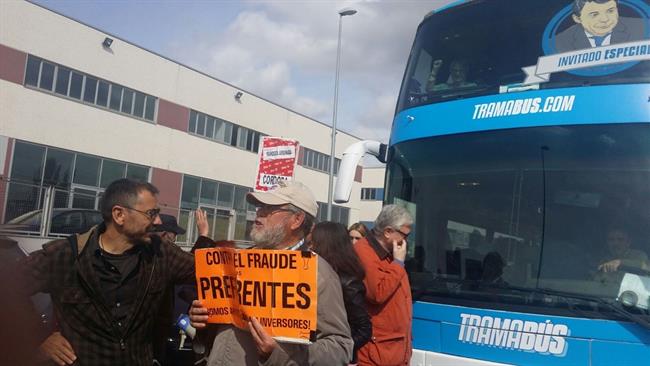 Monedero en el 'TramaBús' ante la sede de la Audiencia donde declara Aguirre | EUROPA PRESS ep monederoel tramabus antesedela audienciadeclara aguirre
