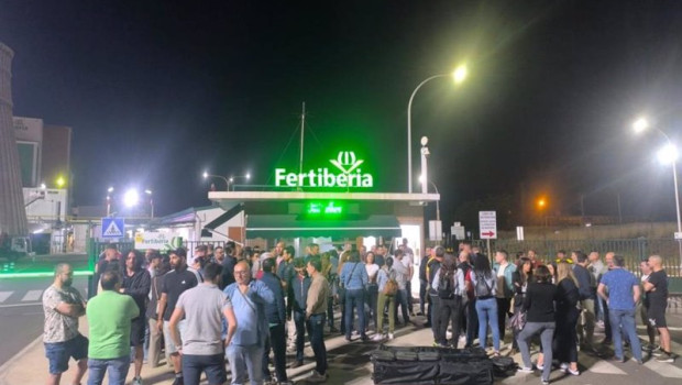 ep primera jornada de huelga en fertiberia en puertollano ciudad real ep primera jornada de huelga en fertiberia en puertollano ciudad real