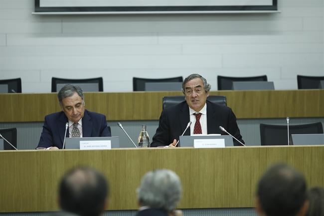 Rosell y Sarría presentan el Libro Blanco del sistema de formación en el trabajo | EUROPA PRESS ep rosellsarria presentanlibro blancosistemaformaciontrabajo
