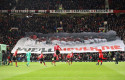 ep seguidores del manchester united en un partido en old trafford