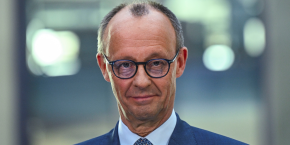 le chancelier allemand en attente merz le leader de la csu soeder les co leaders du spd esken et klingbeil font une declaration apres des entretiens exploratoires a berlin 